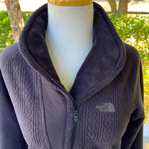 The North Face Crescent Half-Zip Fleece - Picture 3 of 7